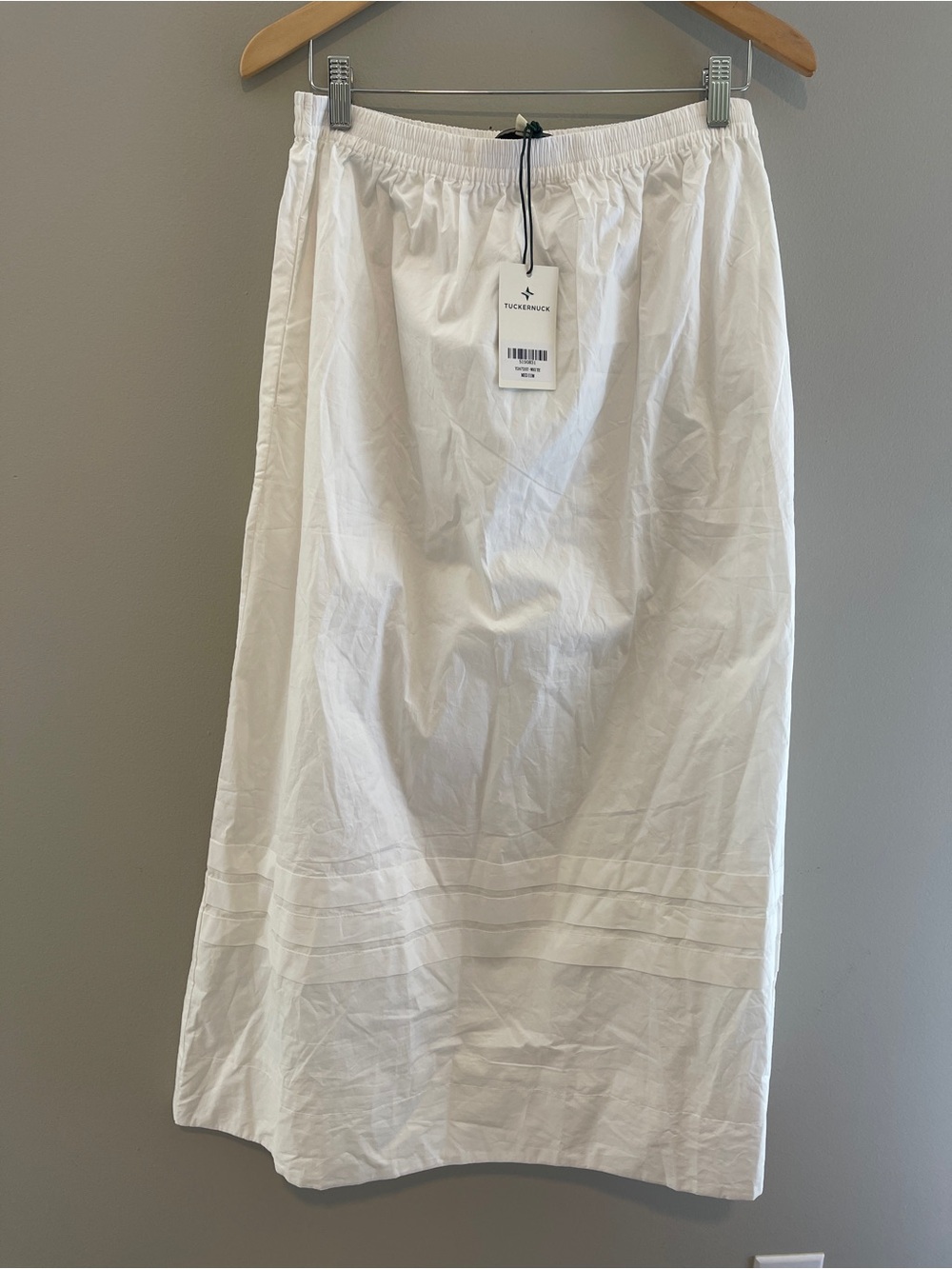 Tuckernuck White Pintuck 100% Cotton Midi Skirt Size Medium NWT - Picture 2 of 11